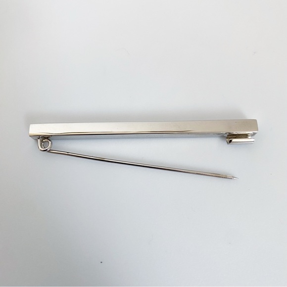 Gucci Silver Tone Bar Pin with Suede Shirt - Picture 4 of 16